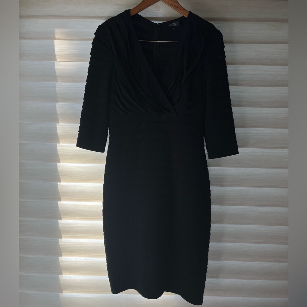 Adrianna Papell V Neck 3/4 Sleeves Dress